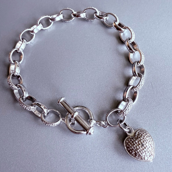 Jewelry - Sterling Silver 925 Eternity Link Diamond Heart Tag Charm Toggle Bracelet